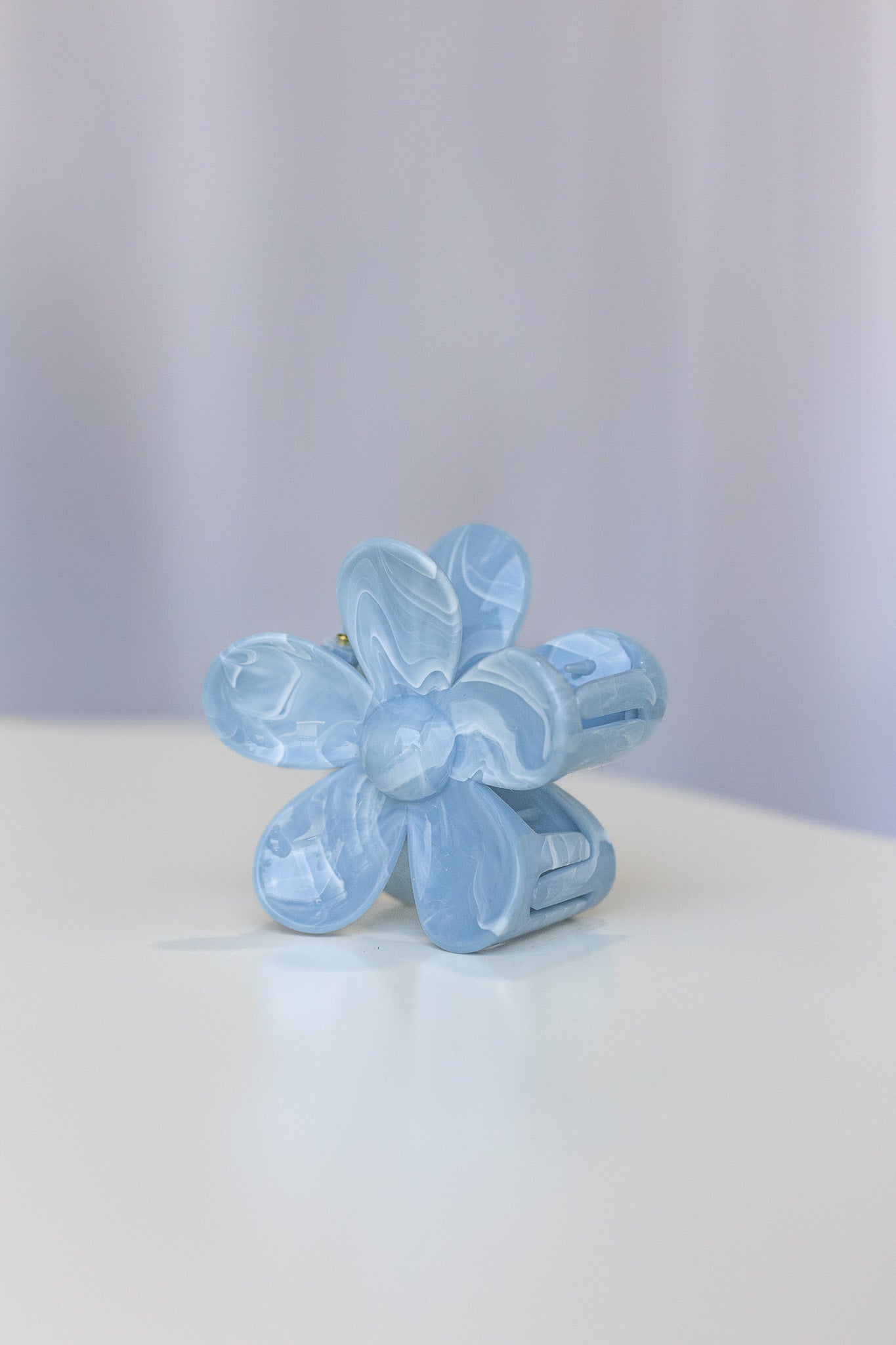 Daisy Hair Claw Clip Light Blue