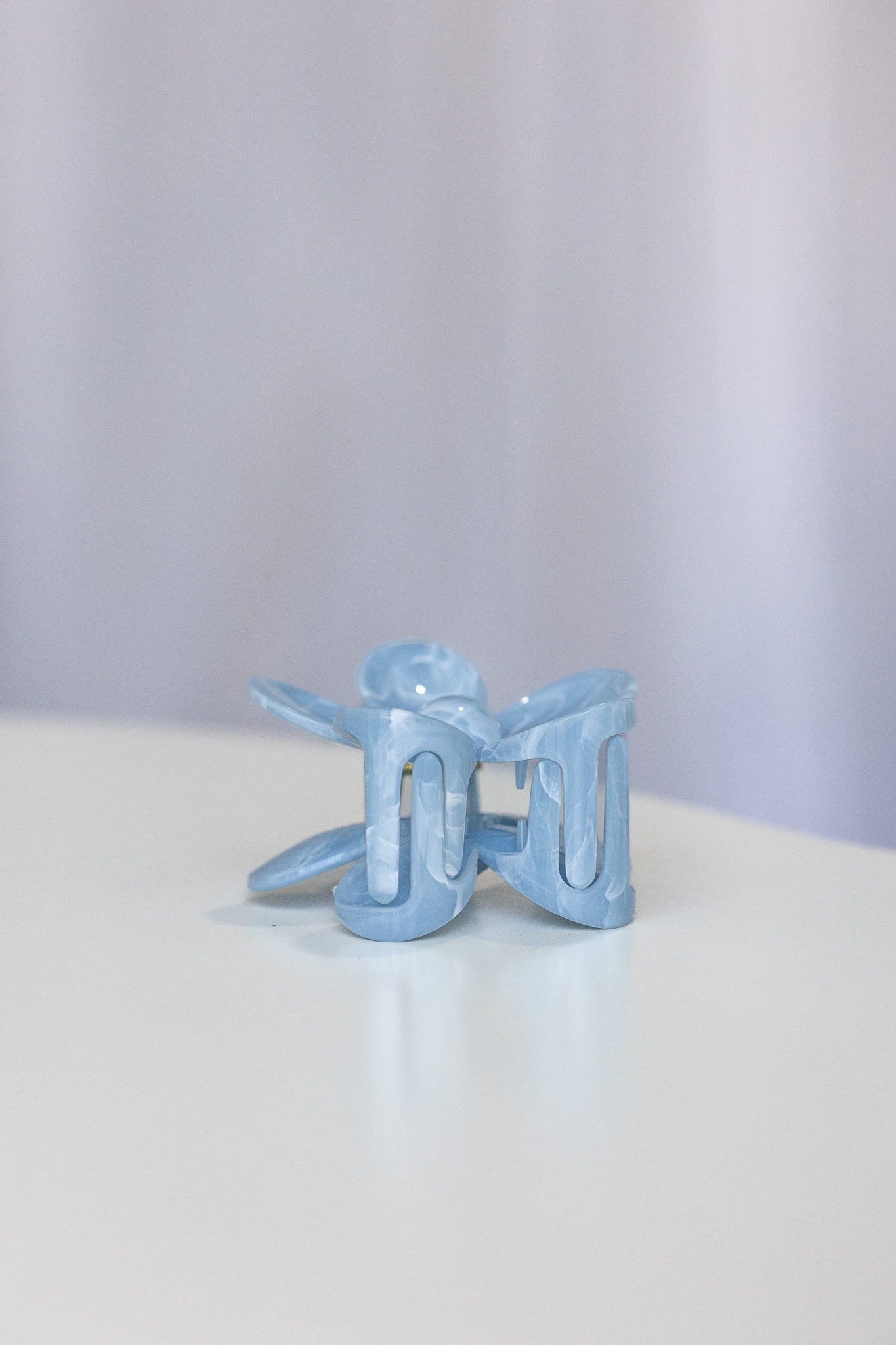 Daisy Hair Claw Clip Light Blue