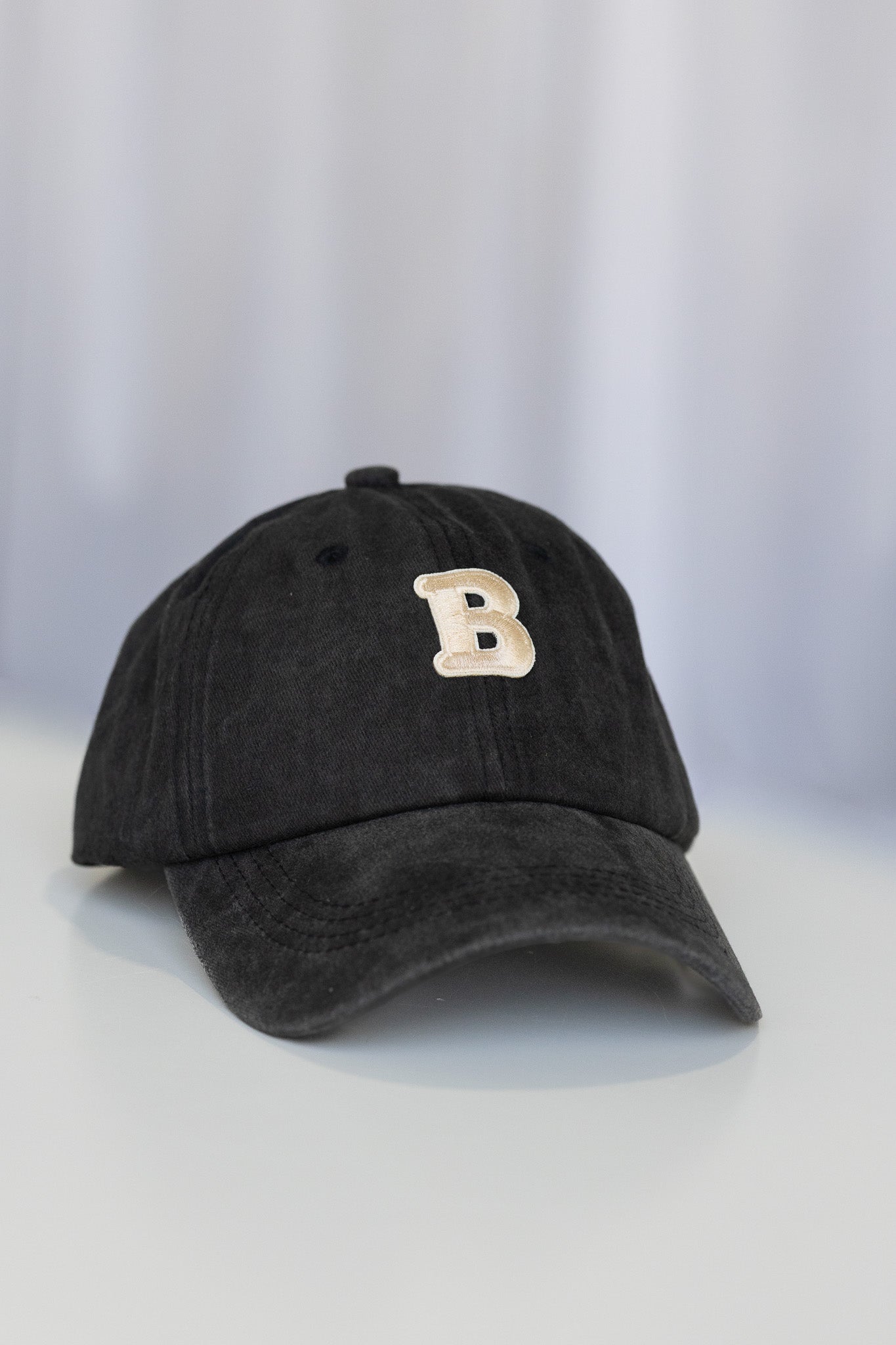 Sporty Strap back Cap Black
