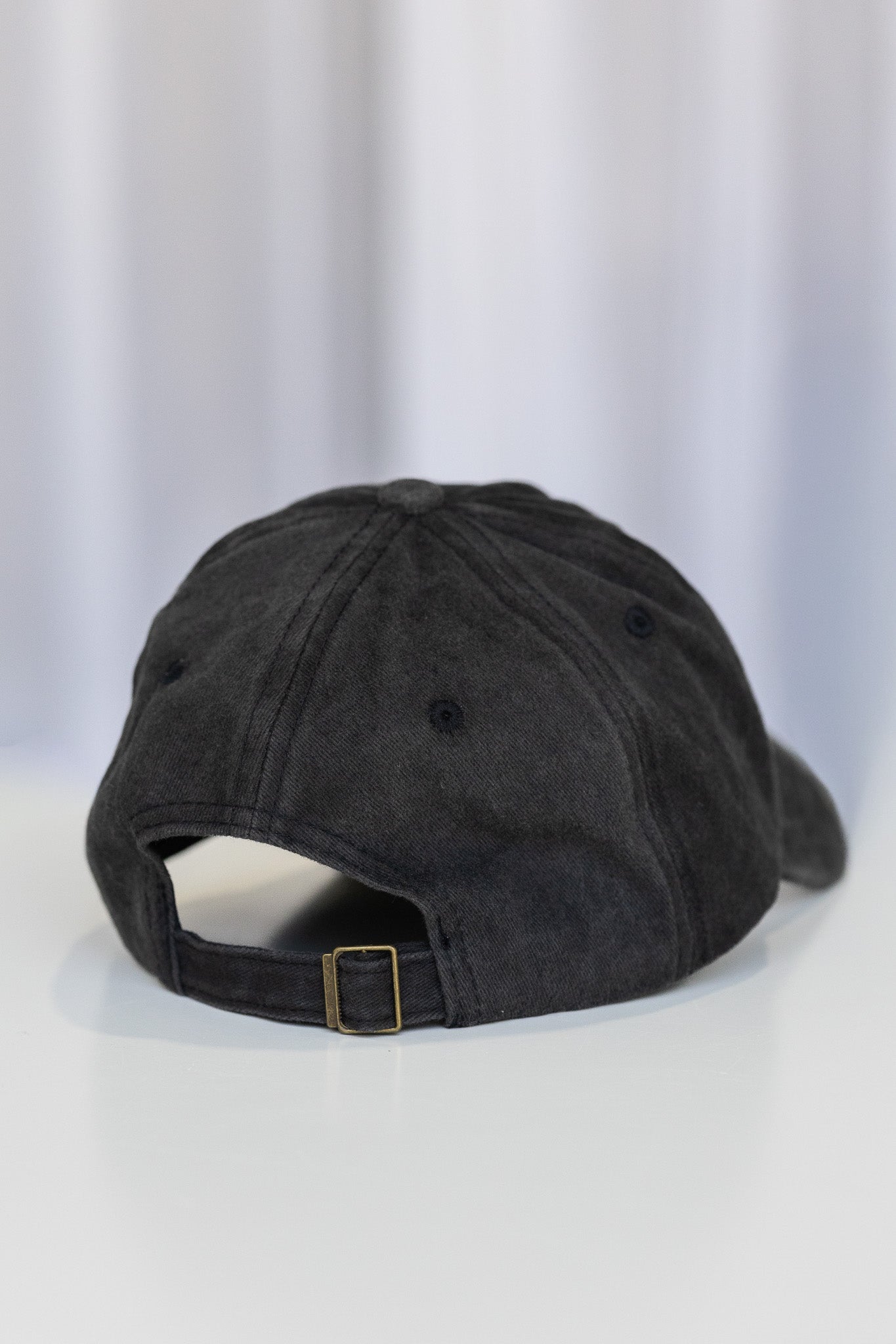 Sporty Strap back Cap Black
