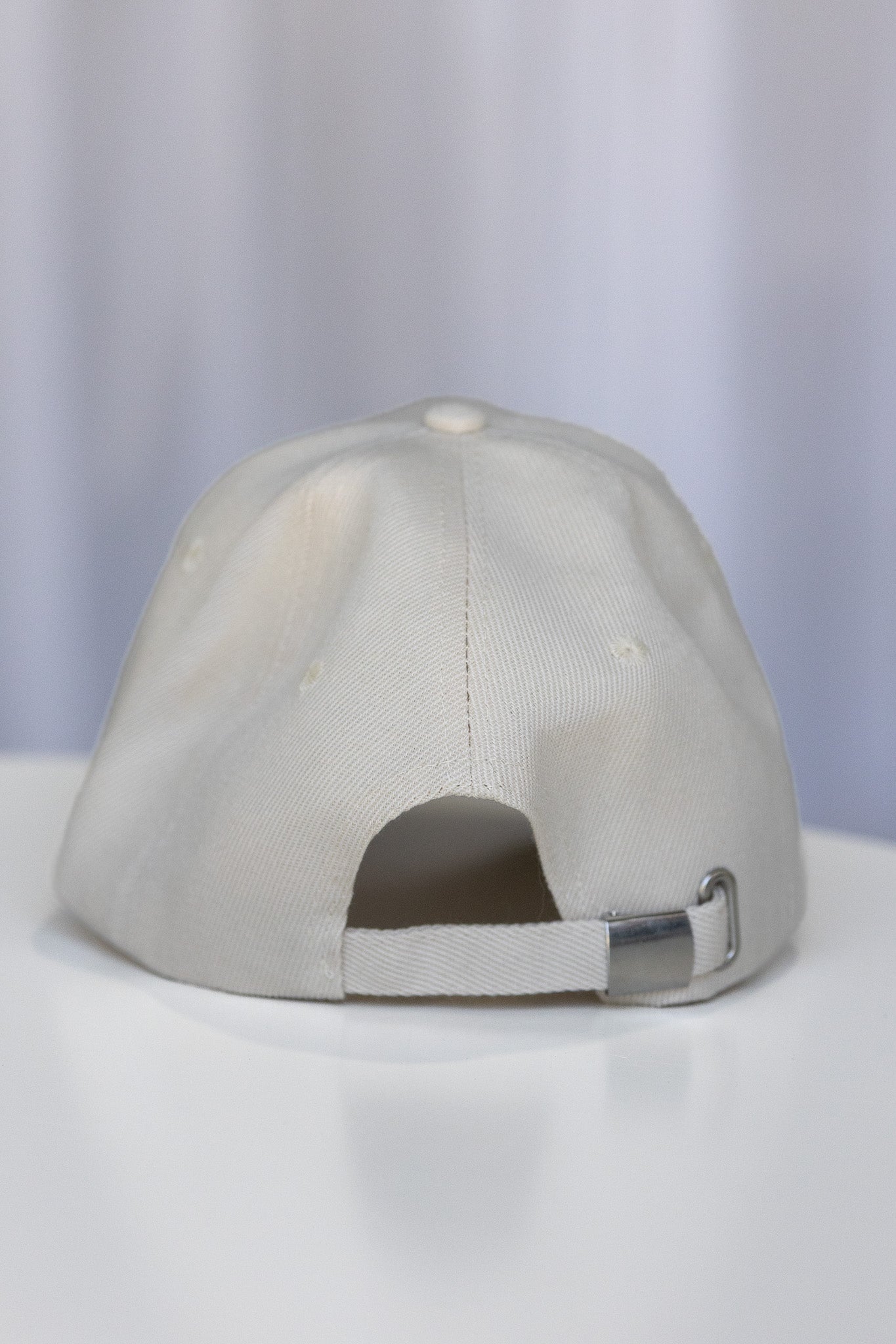 Sporty Strap back Cap Cream
