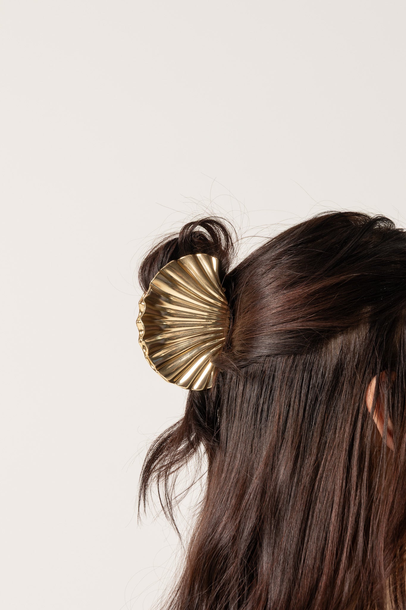 Pippi Metal Claw Hair Clip - Gold